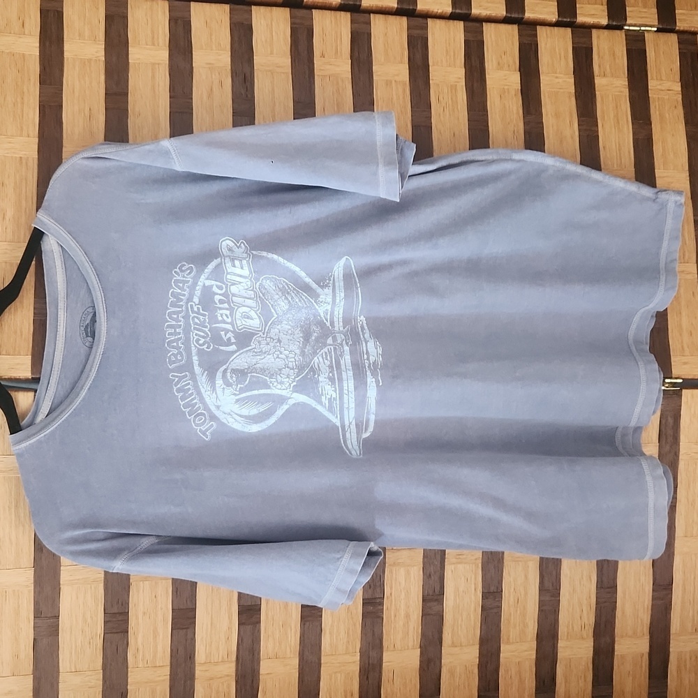 Tommy Bahama tshirt